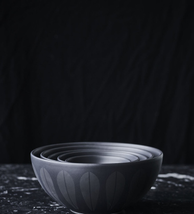 Misa z porcelany Lotus 24 cm Czarna Mat