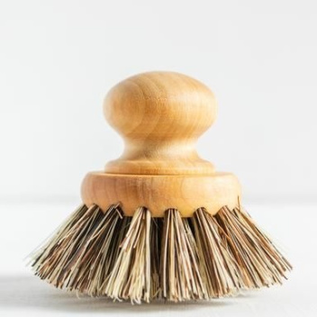 Drewniana szczotka do mycia warzyw ROUND VEGETABLE BRUSH WITH BIRCH KNOB