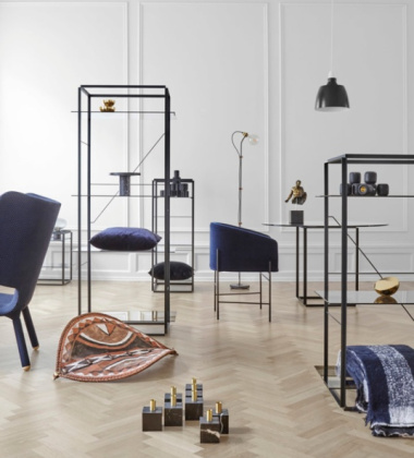 Regał FLORENCE Shelf Large Iron Black Frame w. Smoked Glass Shelves