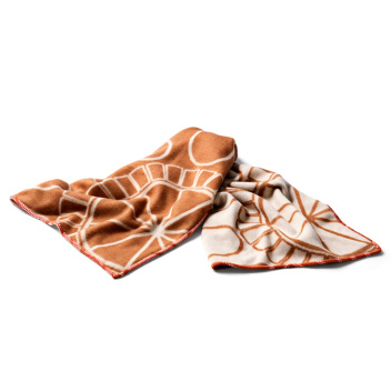 Koc Pled E-Flower 130x180 Biało-Brązowy
