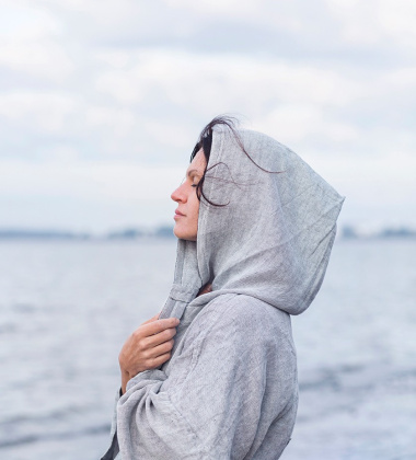 Porannik z kapturem Kaste With Hood Gotowany Len Szary