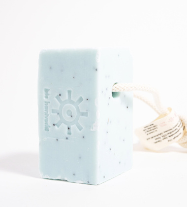 Mydło-peeling na sznurku Poppy & Mint Soap MAKOWO-MIĘTOWE