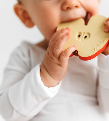 Gryzak z organicznego kauczuku Hevea PEPITA Plaster jabłka