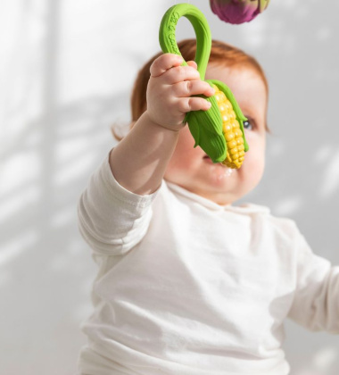 Gryzak - Grzechotka z organicznego kauczuku Hevea RATTLE CORN Kukurydza