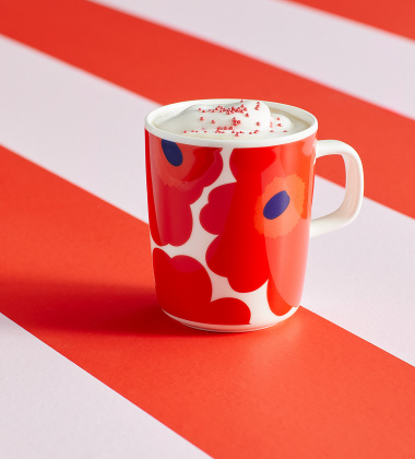 Kubek z porcelany z uchem 250 ml OIVA UNIKKO Mug Red-White