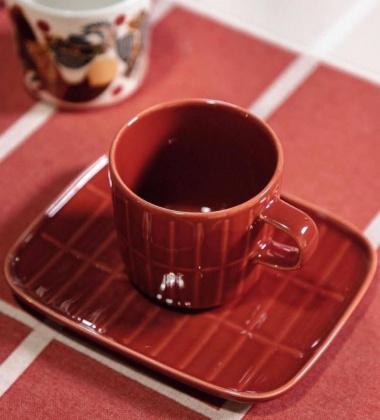 Filiżanka z talerzykiem TIILISKIVI 200 ml Coffee Cup & Plate Set Dark Red by Marimekko