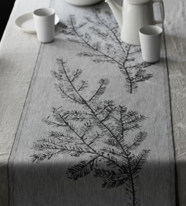 Bieżnik na stół lniany z iglakiem HAVU X TEEMU JARVI Table Runner 46x150 Biało-Czarny