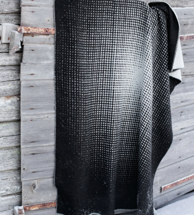 Koc wełniany dwustronny 150x200 JUHANNUS Wool Blanket Black-White