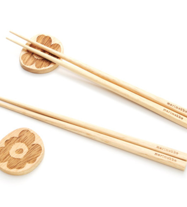 Komplet 2 drewnianych podstawek pod pałeczki CHOPSTICKS REST Set 2 Rubber Wood