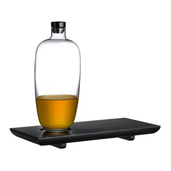 Karafka wysoka do whisky z drewnianą tacą MALT WHISKY BOTTLE TALL WITH WOODEN TRAY SET 2 by Mikko Laakkonen