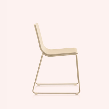 Krzesło z tworzywa na płozach 54x50x78 cm VENT DINING CHAIR Model 1 Indoor-Outdoor Sand