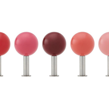 Komplet drewnianych kolorowych wieszaków DOTS Set of 5 - Marrakech SS