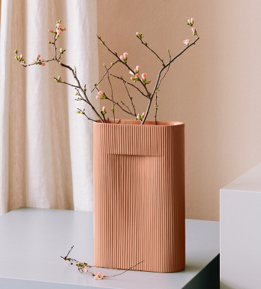 Wazon ceramiczny H35x8,5x23 cm RIDGE Vase M - Terracotta