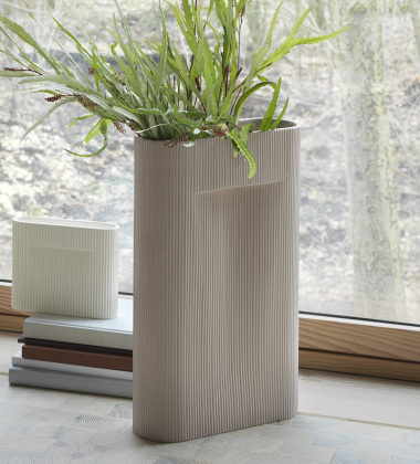 Wazon ceramiczny H48,5x10,5x31 cm RIDGE Vase L - Beige