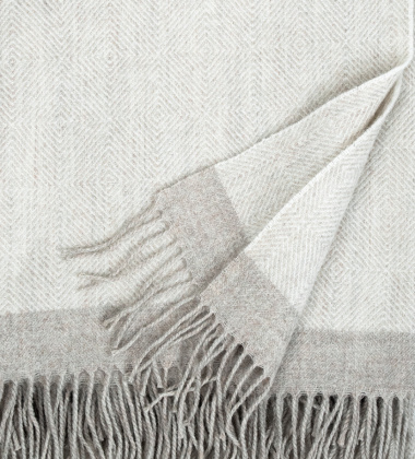 Koc wełniany z frędzlami 130x180 RAUHA Wool Blanket - White-Beige