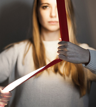 Lampa sufitowo-podłogowa z elastycznej tkaniny 400 cm ELASTICA Flexible Dimmable LED & Plug-in - Red