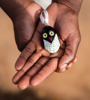 Zawieszka drewniana sowa Jacaranda Wooden Ornament - White Owl