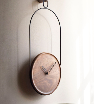 Zegar ścienny drewniany 68x8 cm ESLABON Wall Clock - Black-Walnut